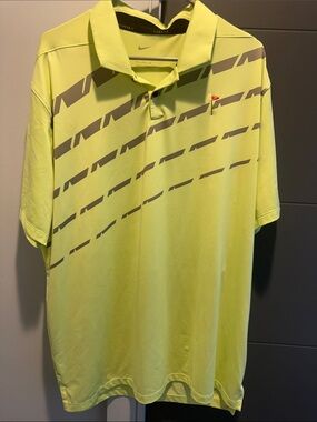 Nike Men’s Neon yellow Polo with Gray Diagonal Stripes like new size XL